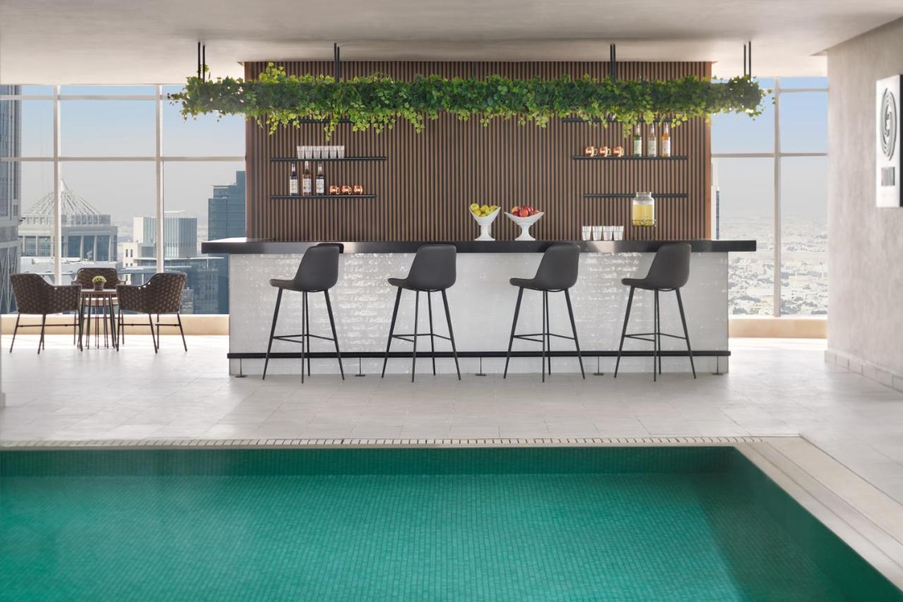 Hotel Element By Westin West Bay Doha Exterior foto The Sky Bar